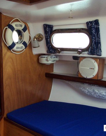 Fan & Light, Starboard Berth